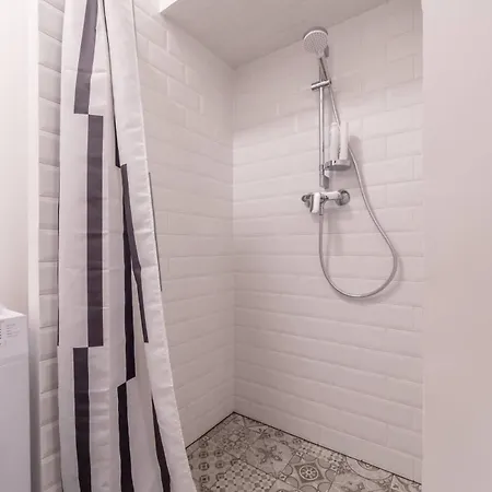 Apartment Location In With Wifi *